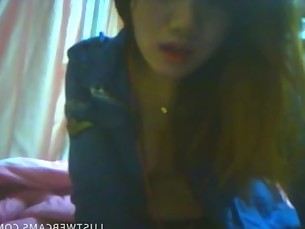 Horny Korean webcam girl